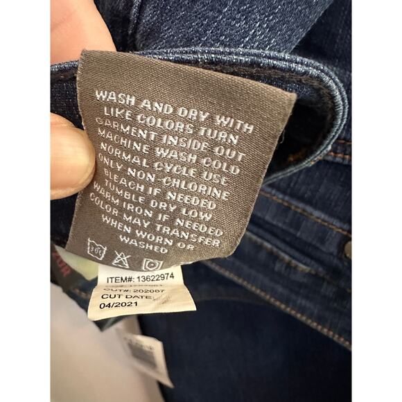 Torrid Women’s Boyfriend Straight Jeans Blue Size 20R Plus Mid Rise Relaxed Leg - Picture 6 of 11